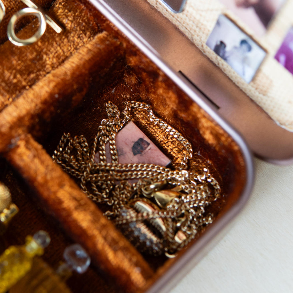 The Sanctuary Tin — Maam of the Set Girls