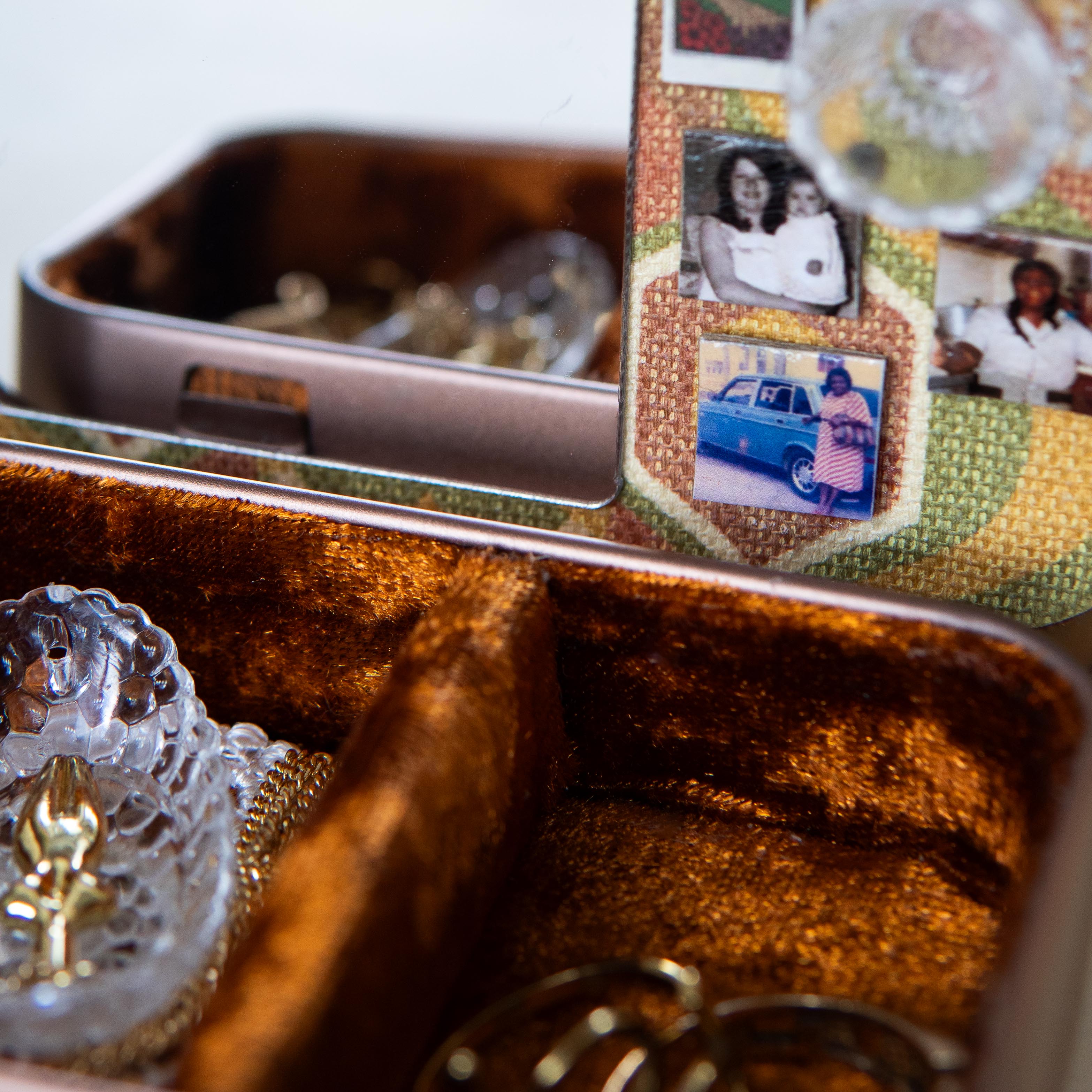 The Sanctuary Tin — Maam of the Set Girls