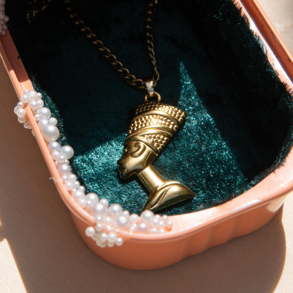 Nefertiti Gold Necklace