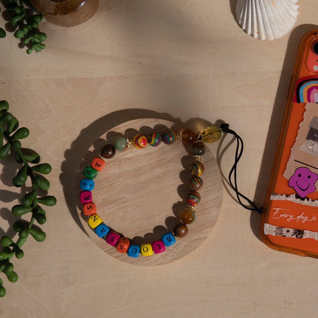 Queen Nanny Slogan Phone Charm Strap